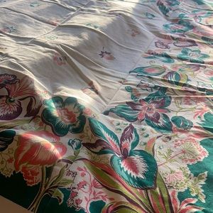 Vintage floral Table cloth